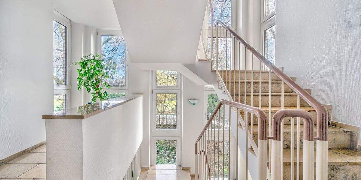 Etagenwohnung Mülheim an der Ruhr Broich - 2 Zimmer, 74 m&sup2;, 215.000&euro; | Angebot:25836397