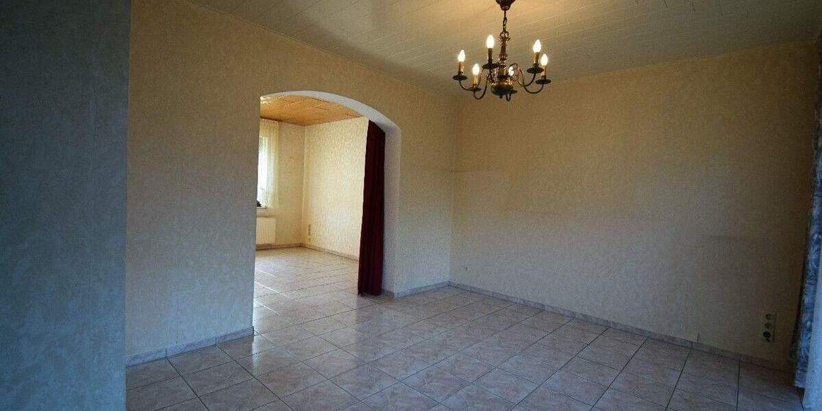 Mehrfamilienhaus, Wohnhaus Brüggen - 8 Zimmer, 153 m&sup2;, 393.000&euro; | Angebot:25696815