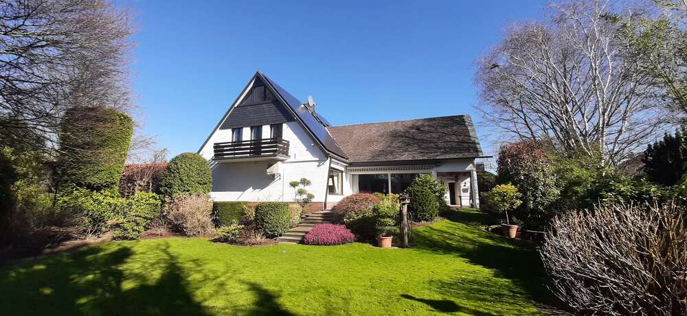 Einfamilienhaus Krefeld Hülser Berg - 6.5 Zimmer, 245 m&sup2;, 1.250.000&euro; | Angebot:25383834