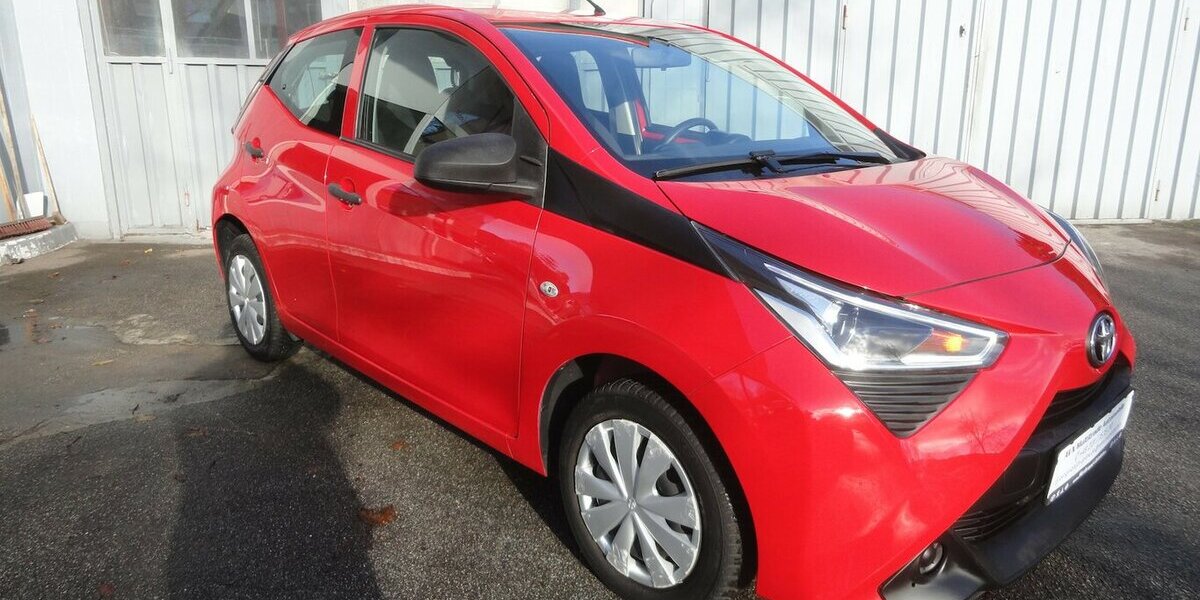 Toyota Aygo X x-Business-Paket 53 KW Klima 1.Hd 100.000 km 6.999 &euro; Neuss 41462