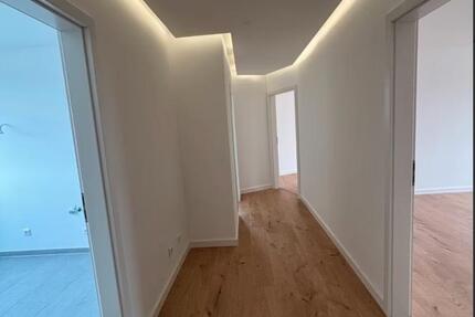 Wohnung Düsseldorf Lörick - 2 Zimmer, 67 m&sup2;, 995&euro; | Angebot:25844812