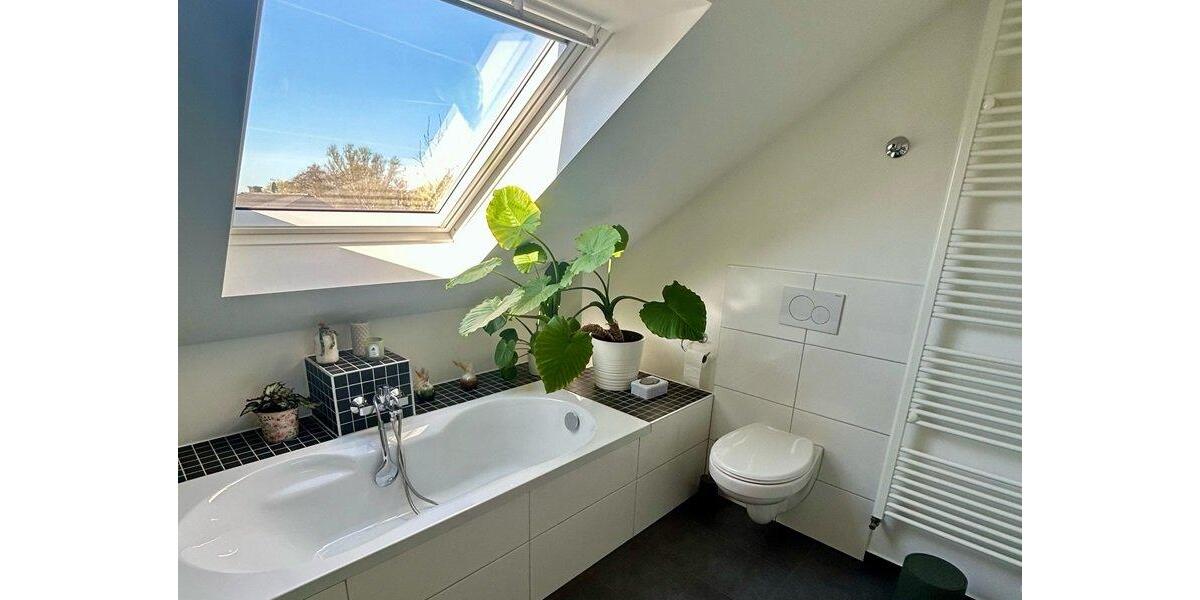 Dachgeschoßwohnung Mönchengladbach West - 2 Zimmer, 70 m&sup2;, 690&euro; | Angebot:26688502
