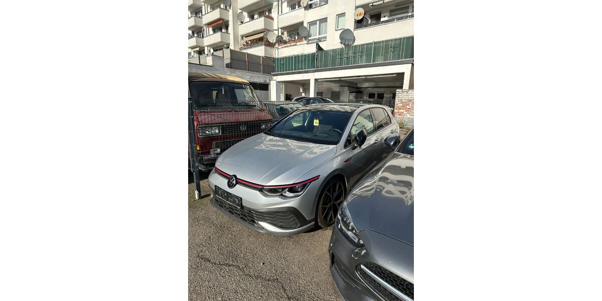 VW Golf 132.000 km 27.750 &euro; Düsseldorf 40625