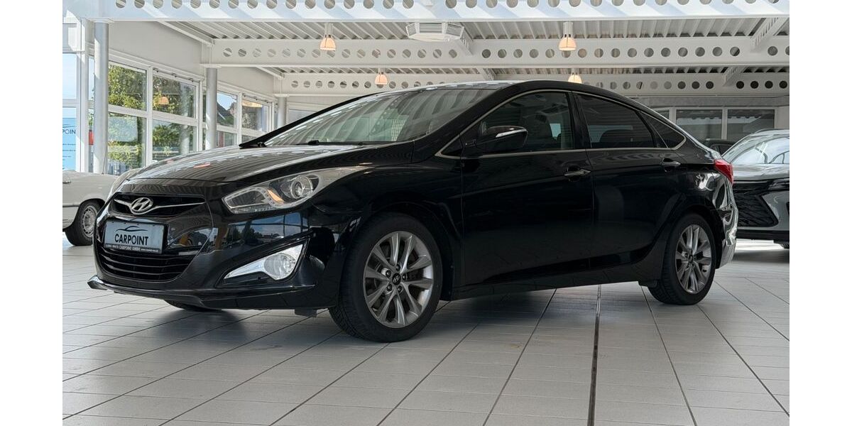 Hyundai i40 246.300 km 4.690 &euro; Neukirchen-Vluyn 47506