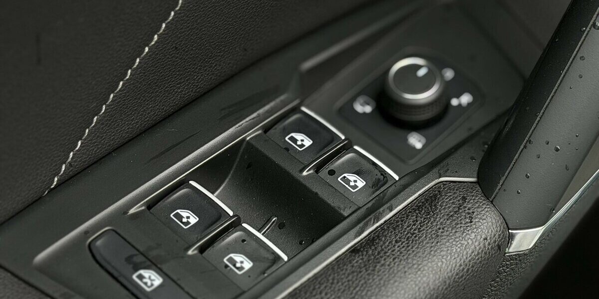 VW Tiguan Allspace R- line/ 4Motion/ 240PS/ PANO 99.000 km 31.900 &euro; Mönchengladbach 41066