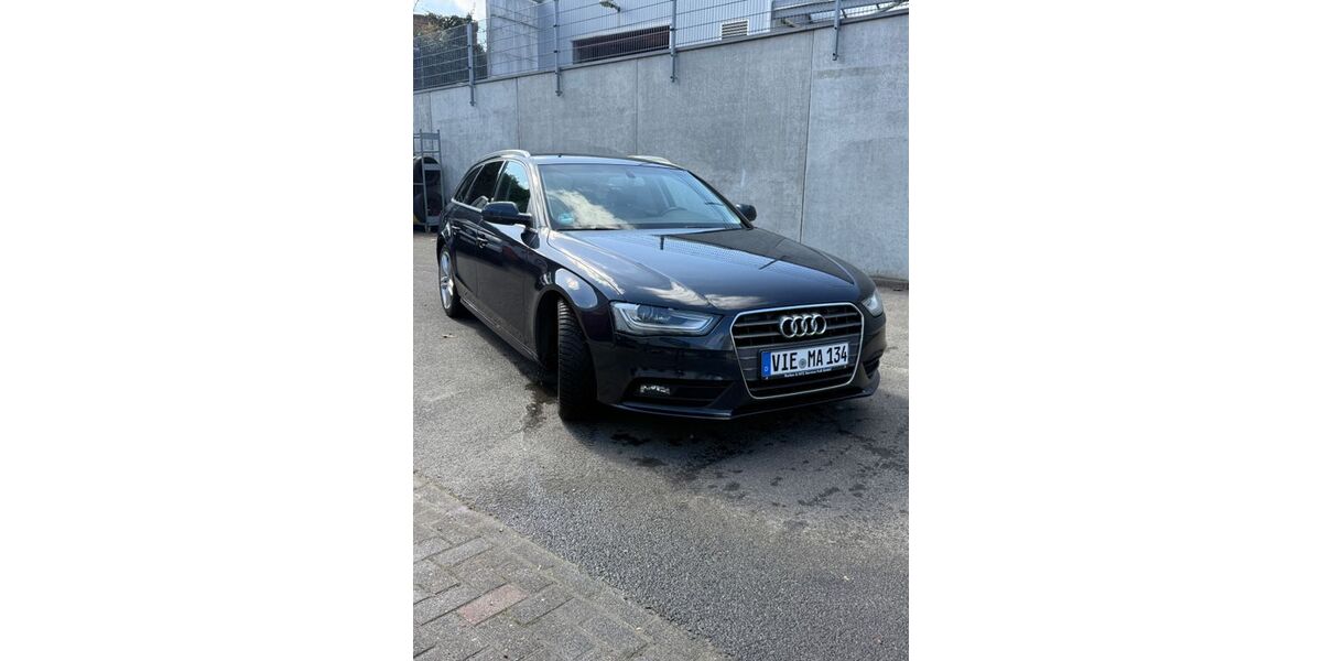 Audi A4 221.000 km 8.300 &euro; Viersen 41751