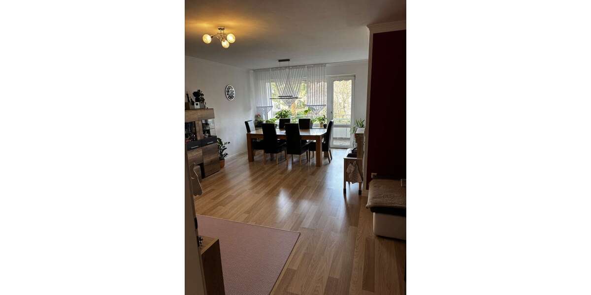 Etagenwohnung Duisburg Duisburg-Mitte - 3 Zimmer, 77 m&sup2;, 550&euro; | Angebot:25958406