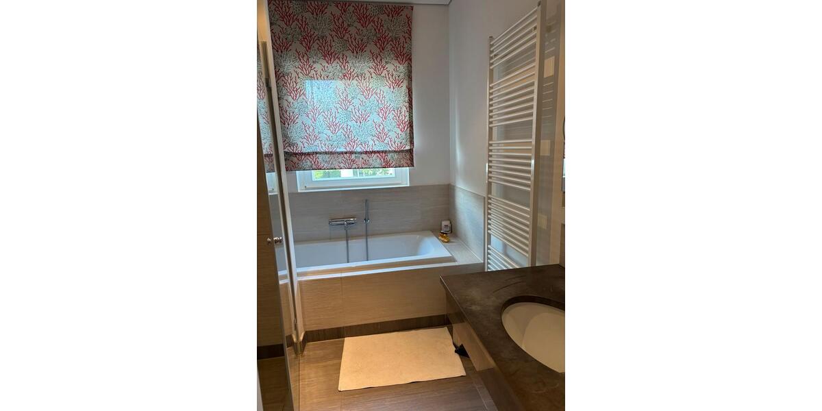 Etagenwohnung Düsseldorf Heerdt - 5 Zimmer, 198 m&sup2;, 1.500.000&euro; | Angebot:27109945