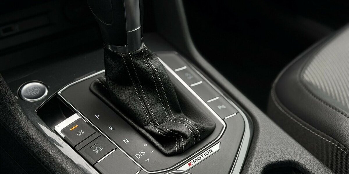 VW Tiguan Allspace R- line/ 4Motion/ 240PS/ PANO 99.000 km 31.900 &euro; Mönchengladbach 41066