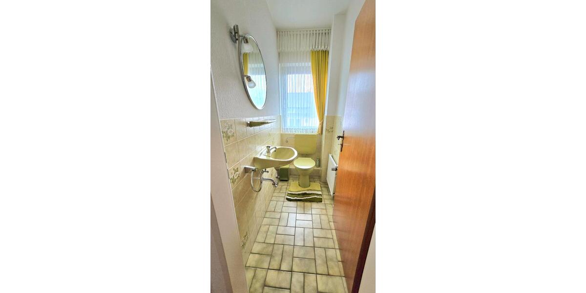 Reihenhaus Krefeld Benrad - 4 Zimmer, 125 m&sup2;, 1.500&euro; | Angebot:26623925