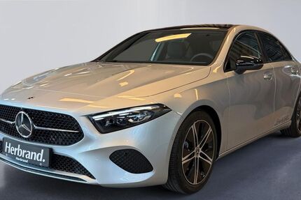 Mercedes-Benz A 200 1.001 km 40.690 &euro; Krefeld 47800