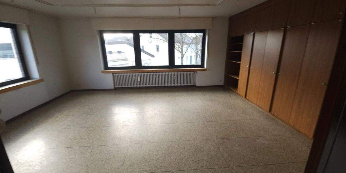 Gewerbeobjekt Neukirchen-Vluyn Vluyn - 4 Zimmer, 180 m&sup2;, 1.950&euro; | Angebot:25877302