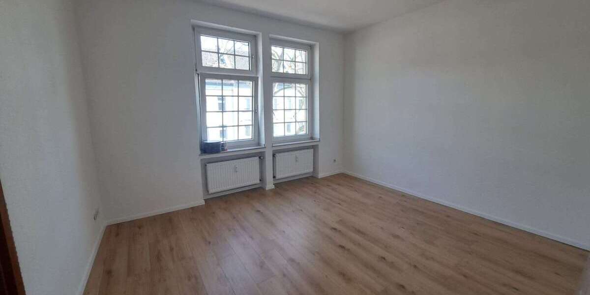 Etagenwohnung Krefeld Krefeld-Mitte - 3 Zimmer, 96 m&sup2;, 950&euro; | Angebot:25383216