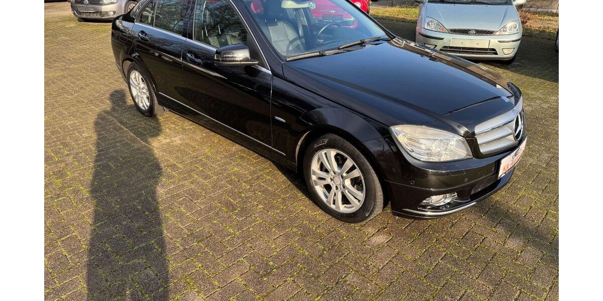 Mercedes-Benz C 180 132.000 km 7.999 &euro; Krefeld 47805