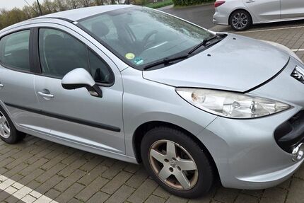 Peugeot 207 178.000 km 1.300 &euro; Meerbusch 40667