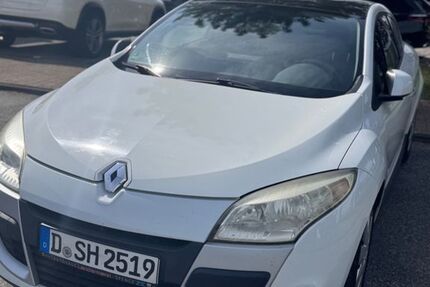 Renault Megane 91.550 km 4.900 &euro; Düsseldorf 40211