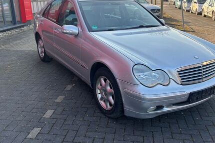 Mercedes-Benz C 180 91.000 km 4.699 &euro; Krefeld 47800