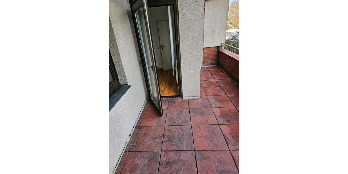 Etagenwohnung Duisburg Rheinhausen - 1 Zimmer, 82 m&sup2;, 700&euro; | Angebot:24272978