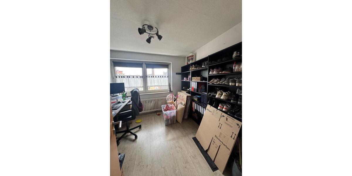 Etagenwohnung Duisburg Mittelmeiderich - 4 Zimmer, 85 m&sup2;, 780&euro; | Angebot:25871362