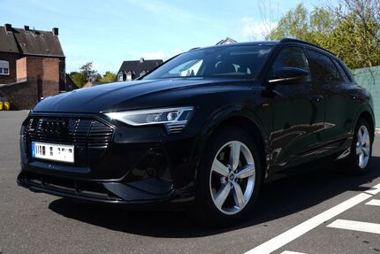 Audi e-tron 26.330 km 31.900 &euro; Willich 47877