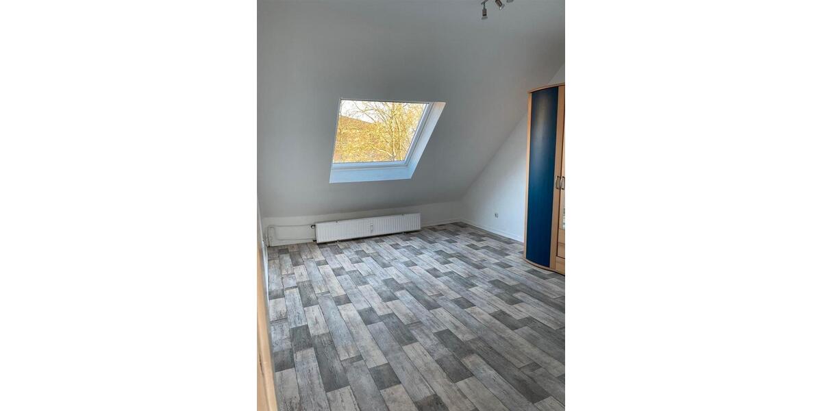 Dachgeschoßwohnung Mülheim an der Ruhr Mellinghofen - 1.5 Zimmer, 35 m&sup2;, 350&euro; | Angebot:26019158