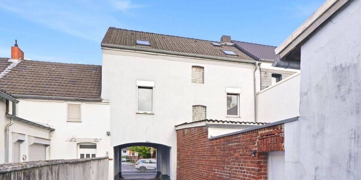 Reihenmittelhaus Neuss Pomona - 7 Zimmer, 144 m&sup2;, 360.000&euro; | Angebot:26733427