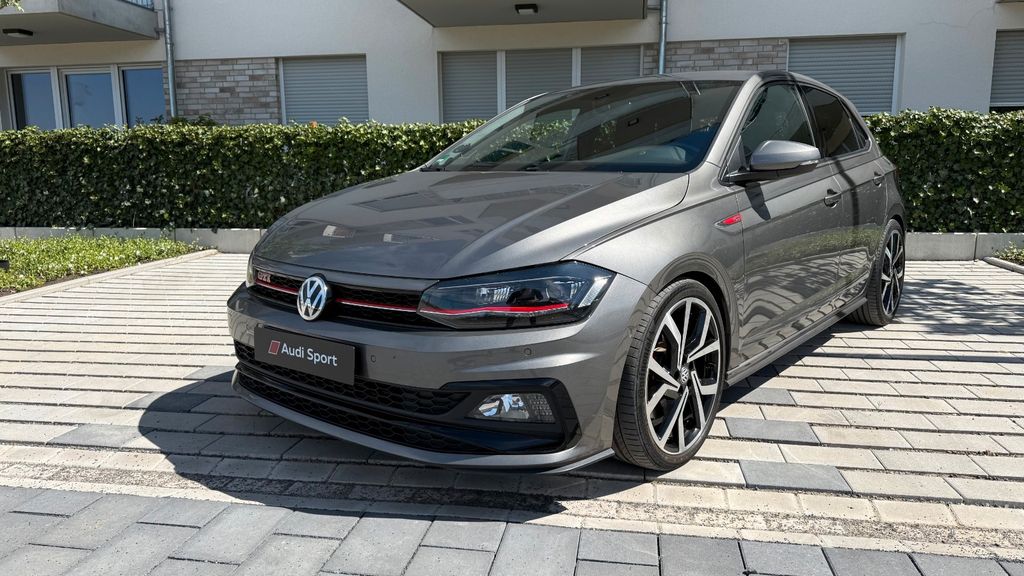 VW Polo 121.000 km 15.490 &euro; Düsseldorf 40472