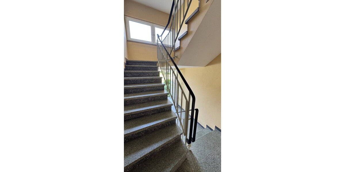 Etagenwohnung Düsseldorf Lörick - 4 Zimmer, 93 m&sup2;, 444.400&euro; | Angebot:26768924