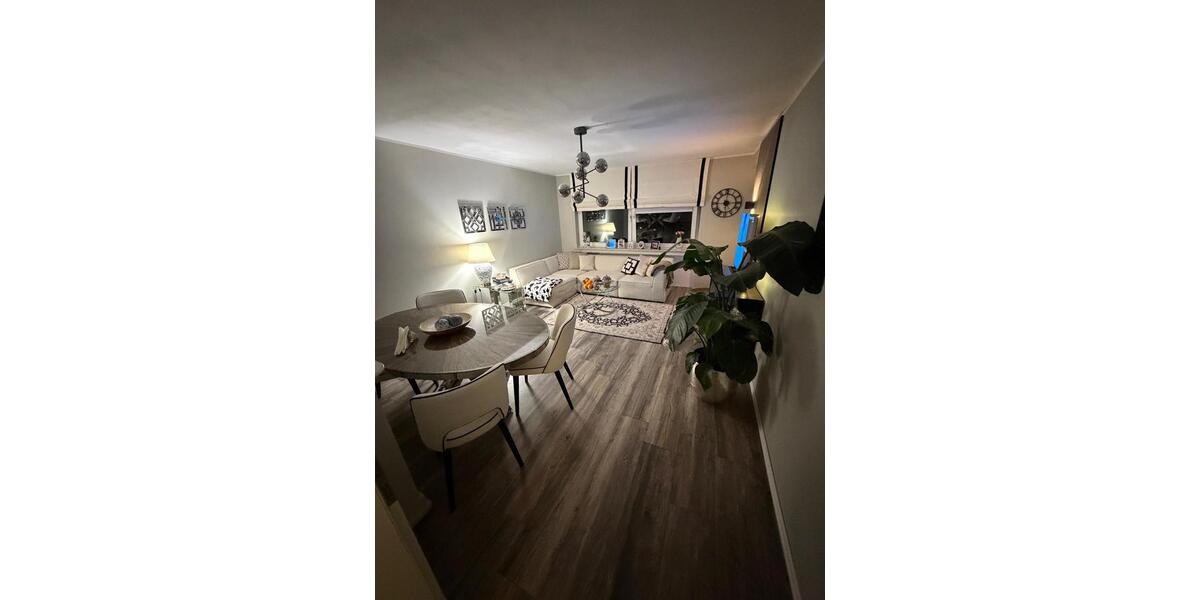 Mehrfamilienhaus, Wohnhaus Düsseldorf Stadtbezirk 5 - 3 Zimmer, 70 m&sup2;, 1.000&euro; | Angebot:25993242