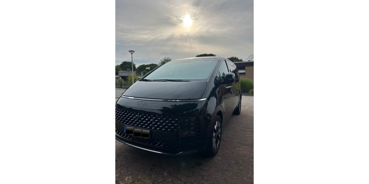 Hyundai STARIA 30.000 km 41.850 &euro; Viersen 41751