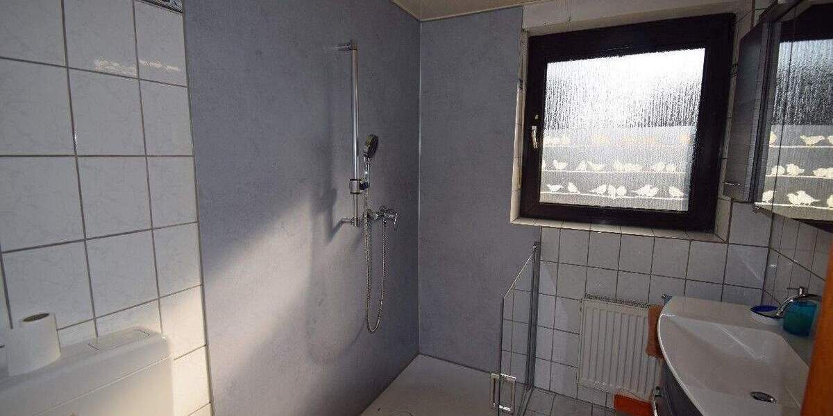 Mehrfamilienhaus, Wohnhaus Brüggen - 8 Zimmer, 153 m&sup2;, 393.000&euro; | Angebot:25742476