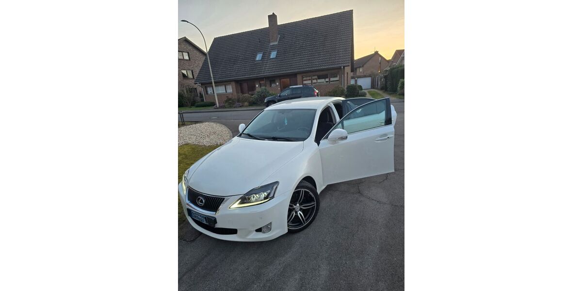 Lexus IS 220 239.000 km 5.500 &euro; Mönchengladbach 41065