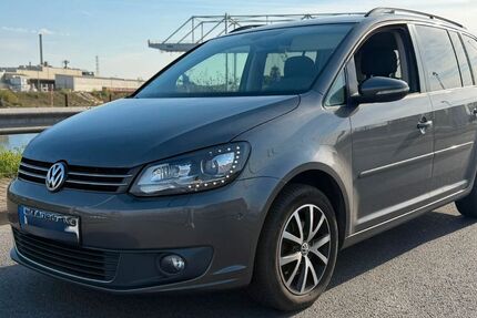 VW Touran 295.315 km 4.700 &euro; Duisburg 47138