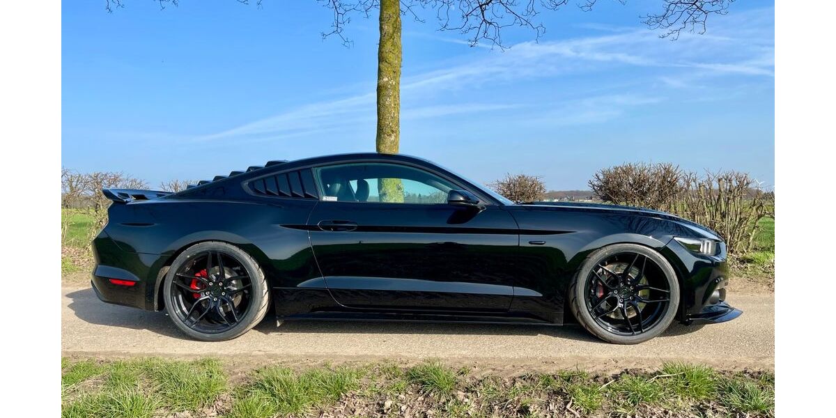 Ford Mustang 84.000 km 29.250 &euro; Nettetal 41334