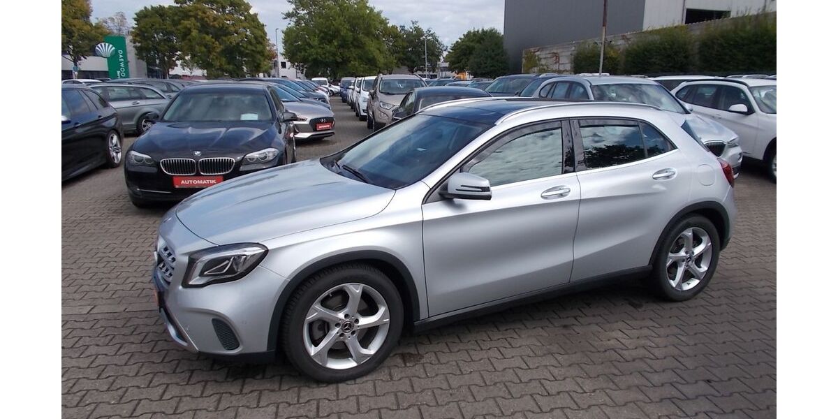 Mercedes-Benz GLA 220 90.367 km 23.700 &euro; Willich 47877