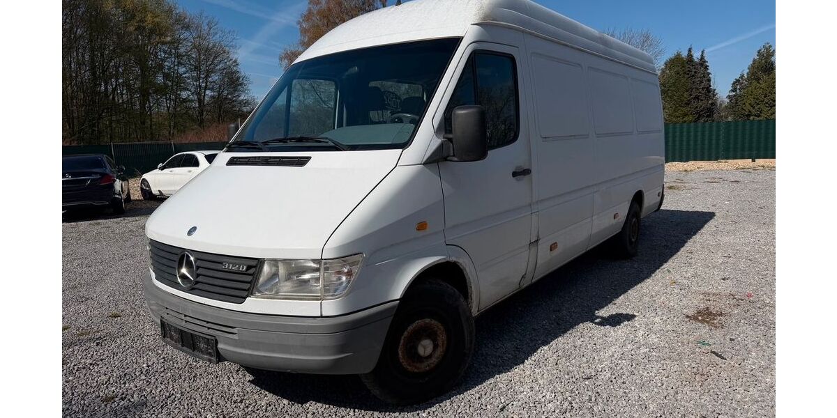 Mercedes-Benz Sprinter 329.000 km 6.999 &euro; Mönchengladbach 41238