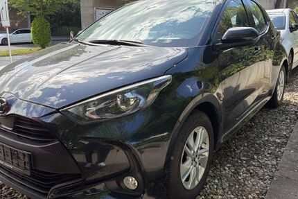 Mazda 2 Hybrid 28.450 km 17.940 &euro; Neuss 41464