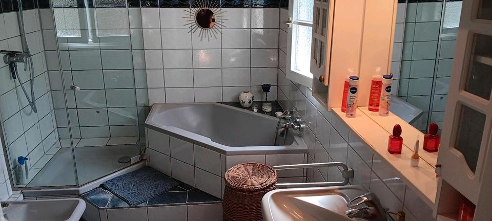 Bauernhaus, Landhaus Mönchengladbach Süd - 3 Zimmer, 140 m&sup2;, 1.700&euro; | Angebot:25057869