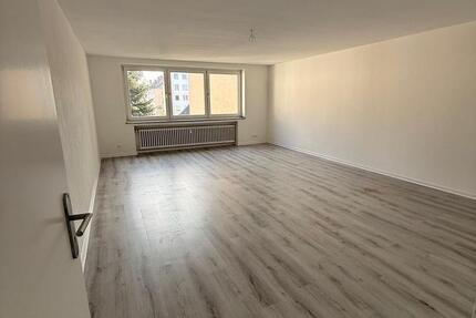 Wohnung Krefeld - 3 Zimmer, 85 m&sup2;, 810&euro; | Angebot:25871358