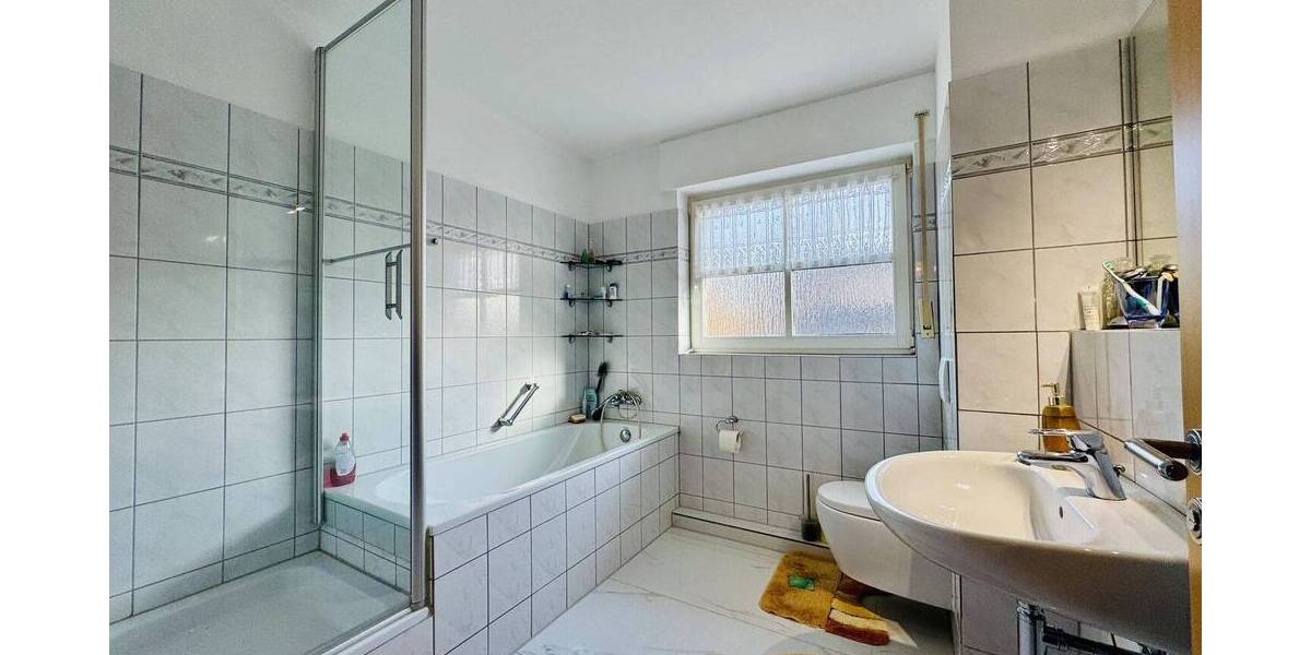 Reihenendhaus Krefeld Fischeln - 5 Zimmer, 121 m&sup2;, 480.000&euro; | Angebot:25743747