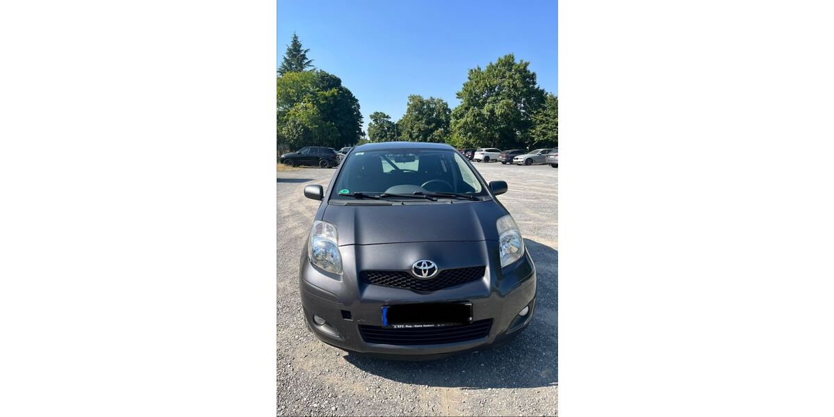 Toyota Yaris 190.300 km 4.000 &euro; Düsseldorf 40223