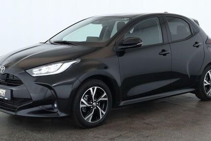 Toyota Yaris 13.300 km 21.484 &euro; Neuss 41464