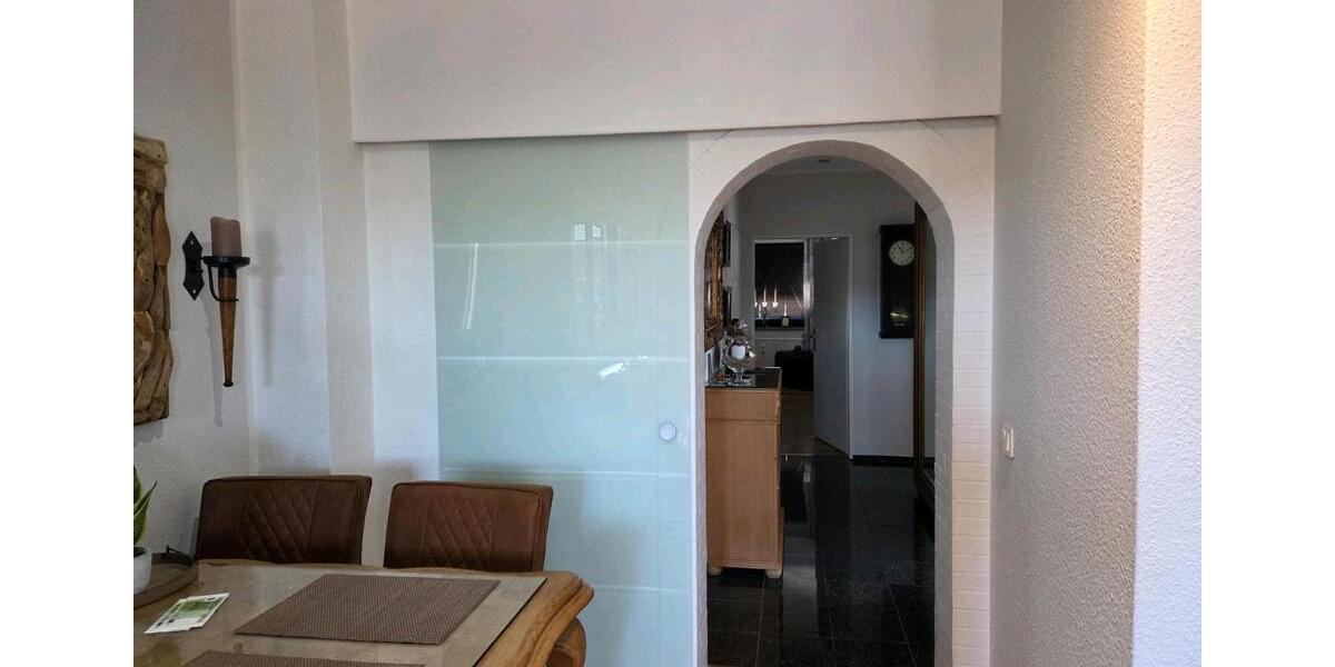 Dachgeschoßwohnung Krefeld Cracau - 3 Zimmer, 85 m&sup2;, 140.000&euro; | Angebot:26084764