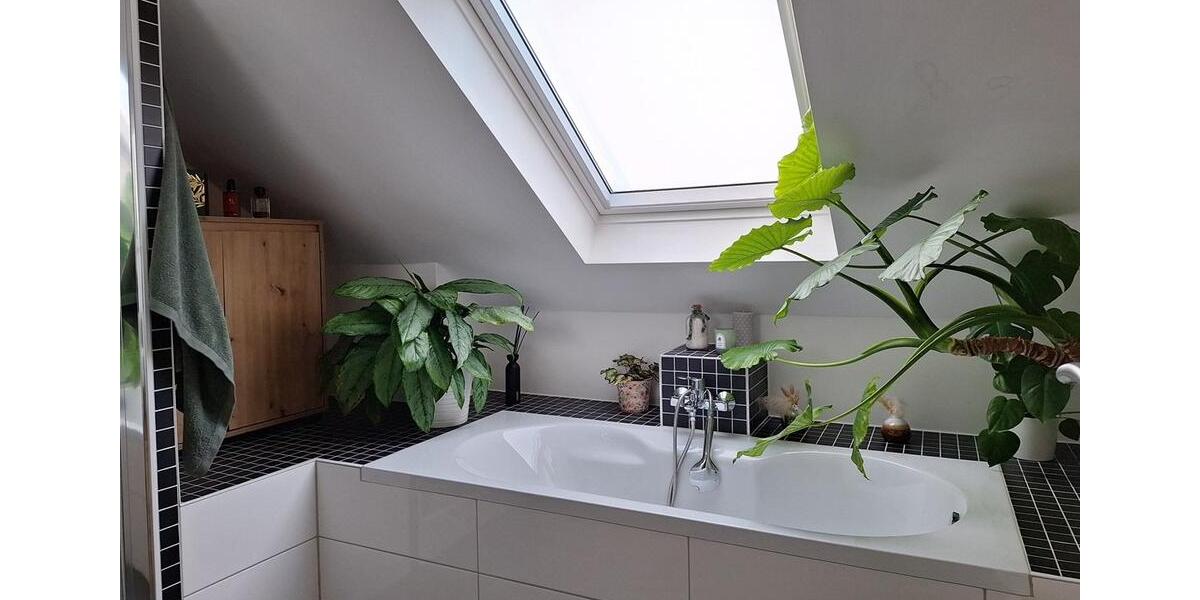 Dachgeschoßwohnung Mönchengladbach West - 2 Zimmer, 70 m&sup2;, 690&euro; | Angebot:26688502