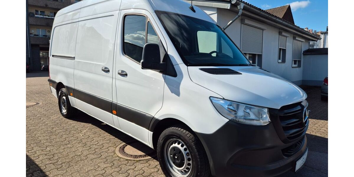 Mercedes-Benz Sprinter 141.000 km 26.990 &euro; Düsseldorf 40591