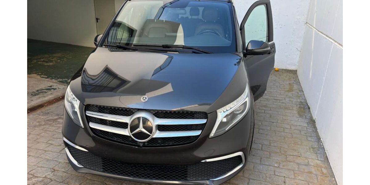 Mercedes-Benz V 300 93.400 km 47.900 &euro; Meerbusch 40667