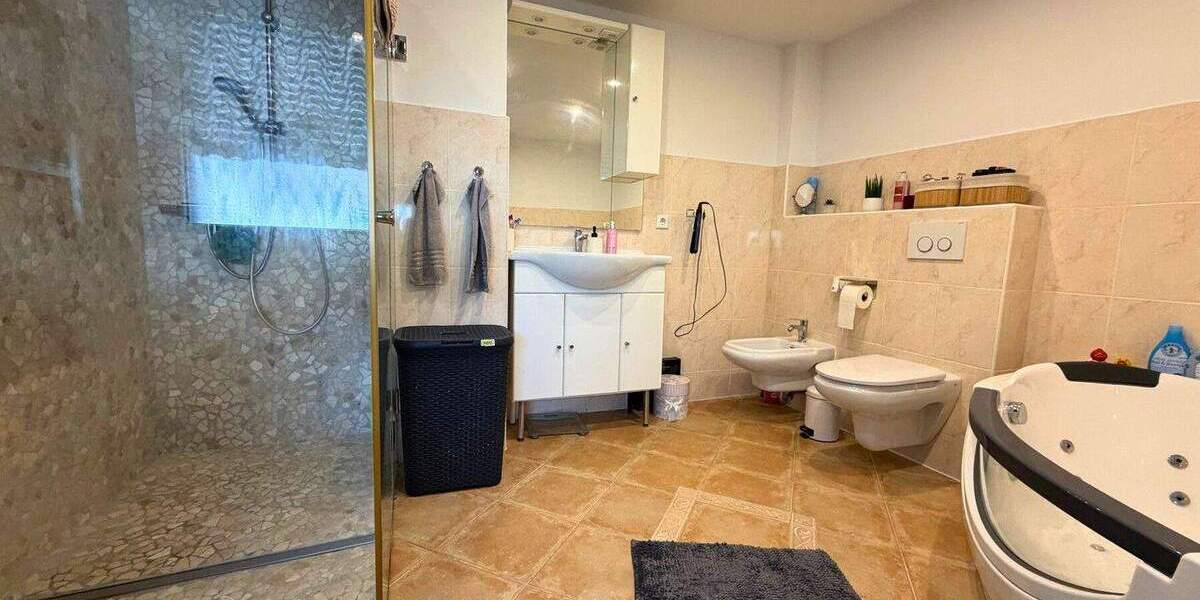 Einfamilienhaus Krefeld Fischeln - 5 Zimmer, 147 m&sup2;, 590.000&euro; | Angebot:25733447