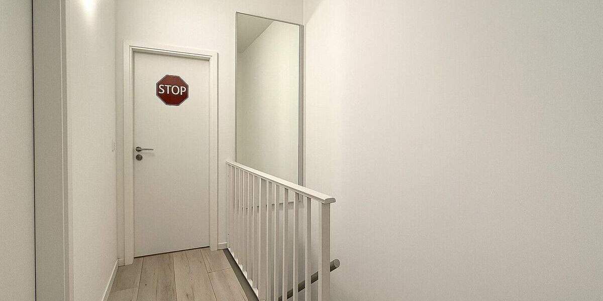 Reihenmittelhaus Düsseldorf Eller - 3 Zimmer, 81 m&sup2;, 439.000&euro; | Angebot:25689196