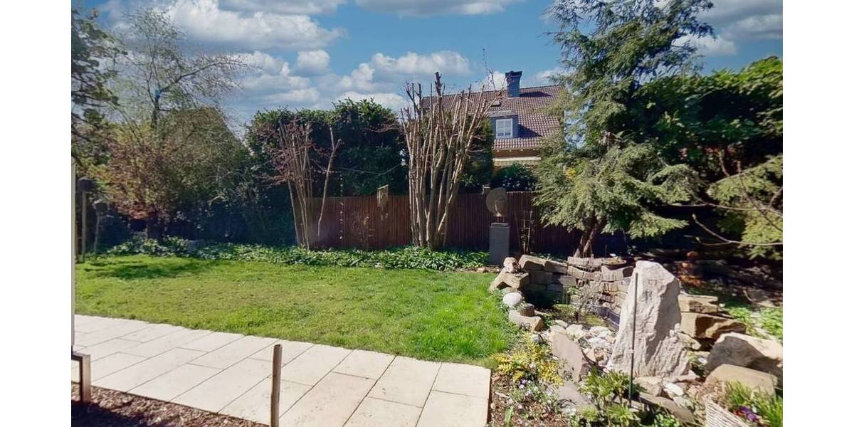Einfamilienhaus Neuss Furth-Mitte - 9 Zimmer, 302 m&sup2;, 1.250.000&euro; | Angebot:26486011