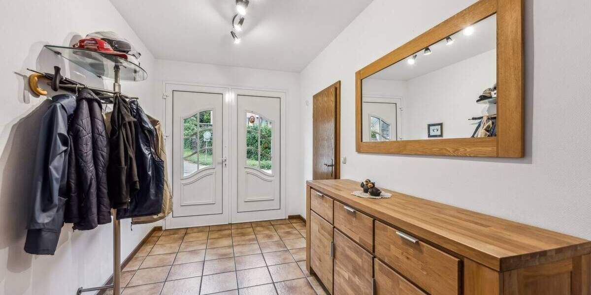 Einfamilienhaus Grevenbroich / Kapellen Kapellen - 5 Zimmer, 216 m&sup2;, 750.000&euro; | Angebot:25689632